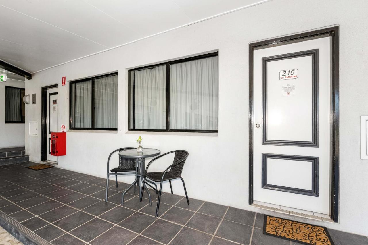 Alara Motor Inn Mackay Exterior photo