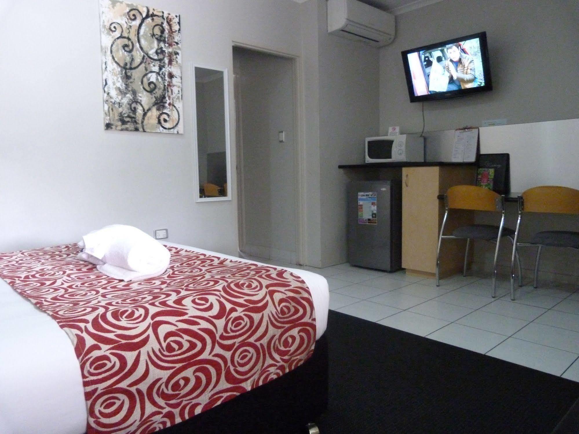 Alara Motor Inn Mackay Exterior photo